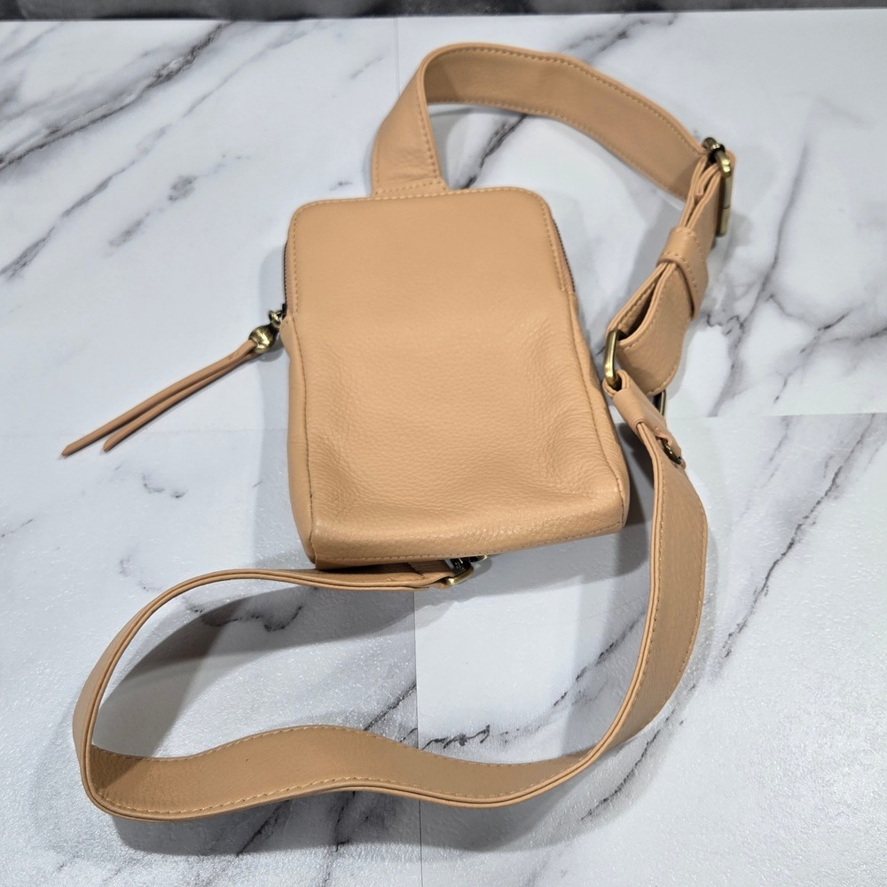 Hobo Grant Sling Bag Porcini Tan Leather Vertical Crossbody Backpack Pouch
